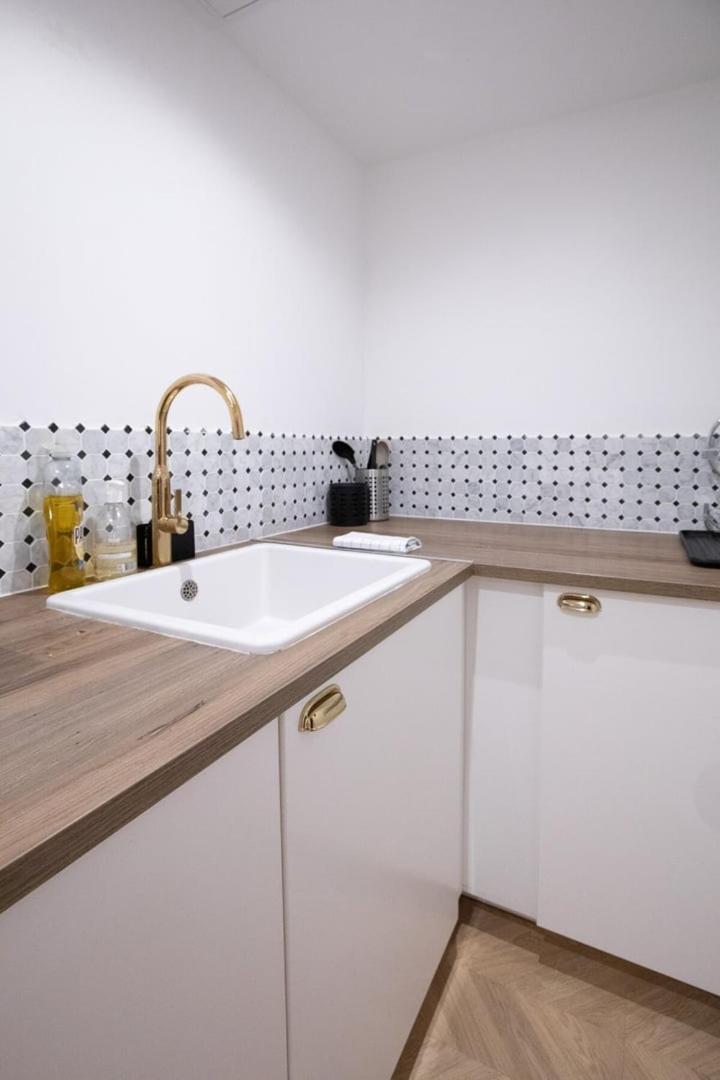 Appartement Charmant Proche De L'Arc Triomphe -2P パリ エクステリア 写真